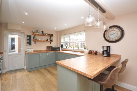 219 Downs Road, Folkestone, CT19 5PX
