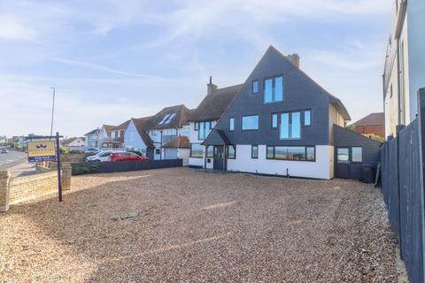 121 Sea Road, Westgate-on-sea, CT8 8QE