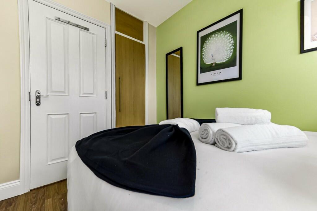 242054 Cassland Road Serviced Apartment IMG 07 0000.j