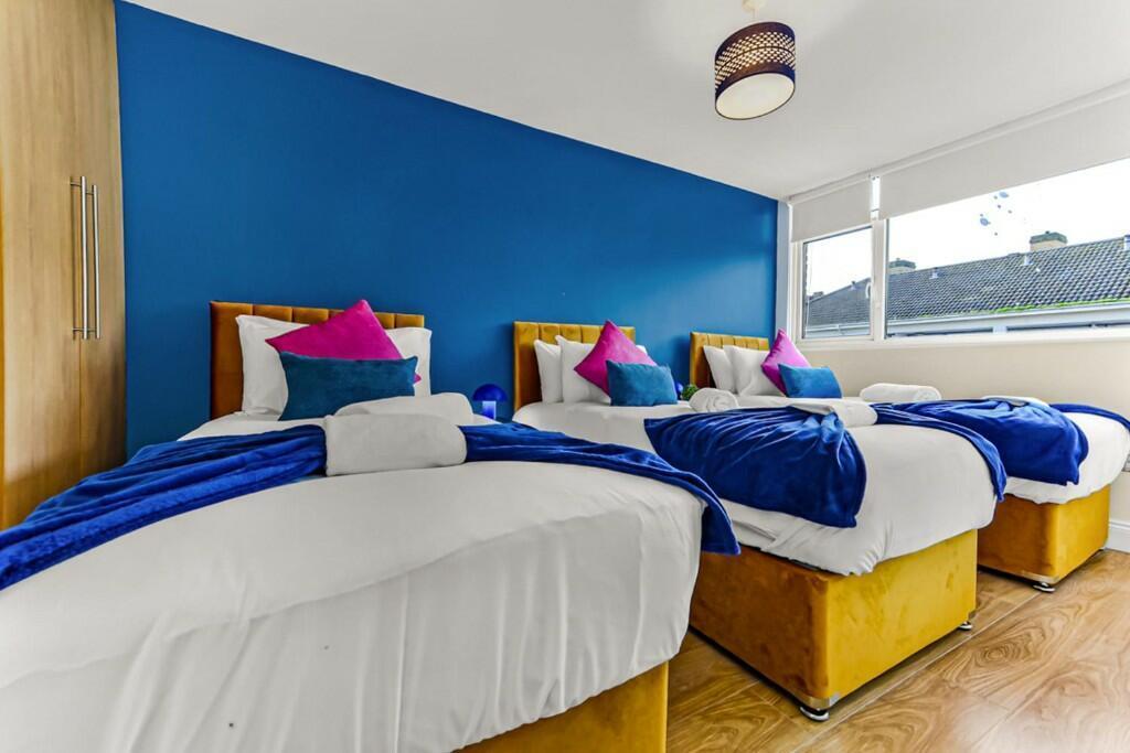 242054 Cassland Road Serviced Apartment IMG 03 0000.j