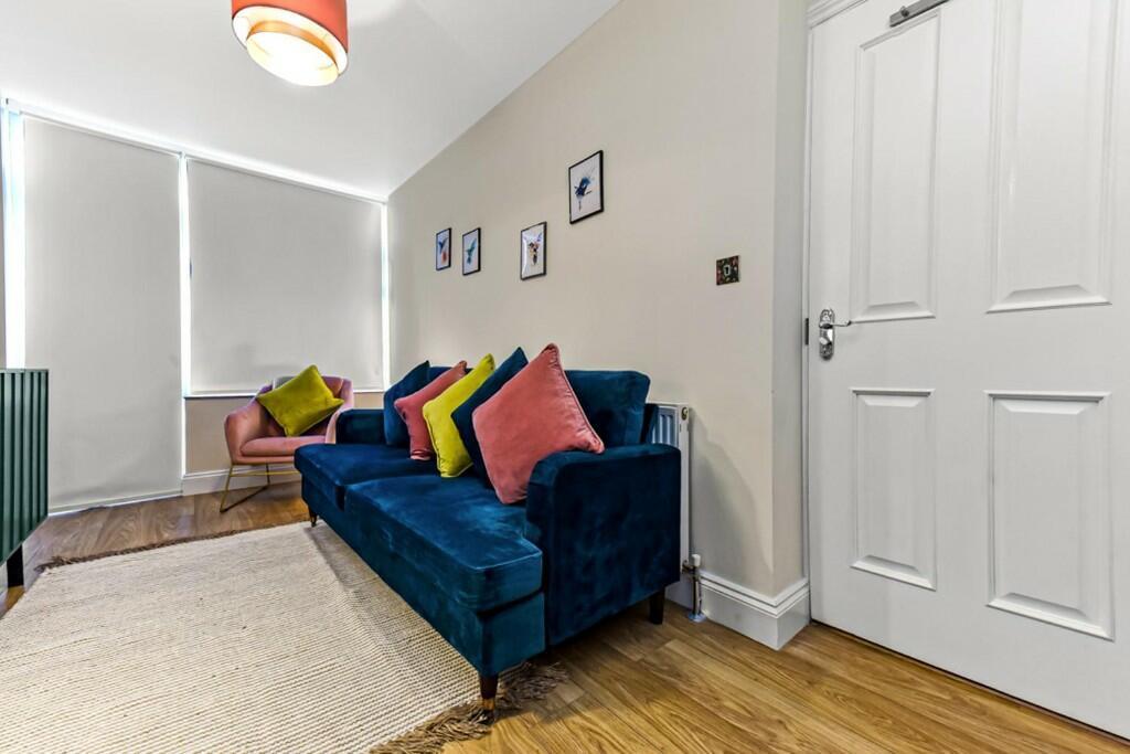 242054 Cassland Road Serviced Apartment IMG 23 0000.j
