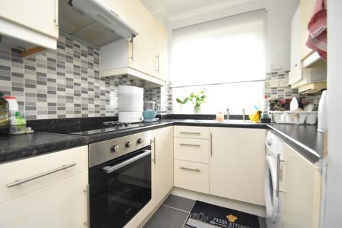 2 bedroom flat to rent, Clarendon Road, Southsea PO5