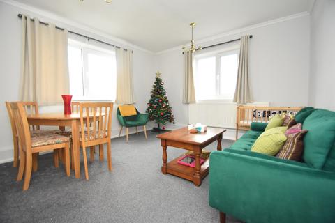 2 bedroom flat to rent, Clarendon Road, Southsea PO5