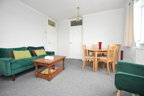 2 bedroom flat to rent, Clarendon Road, Southsea PO5
