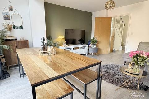2 Broomes Park, Chadderton, Oldham, OL9 9GH