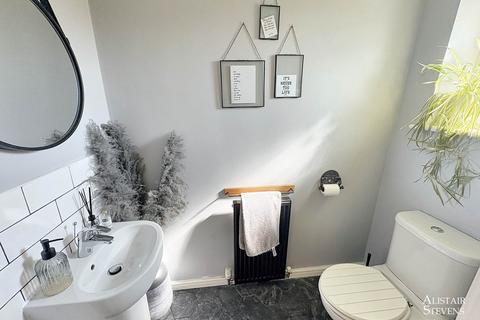 2 Broomes Park, Chadderton, Oldham, OL9 9GH