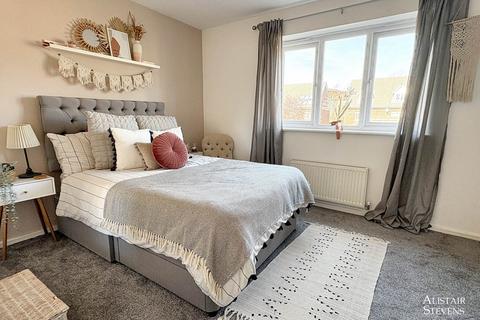 2 Broomes Park, Chadderton, Oldham, OL9 9GH