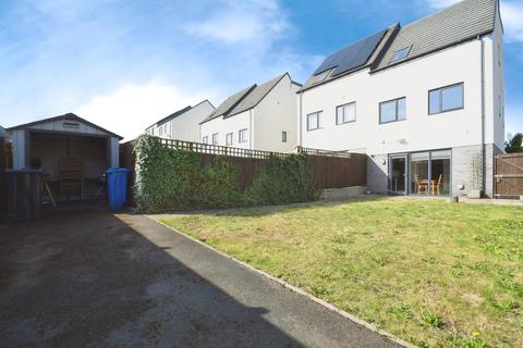 62 Brearley Drive, Sheffield, S5 8BF