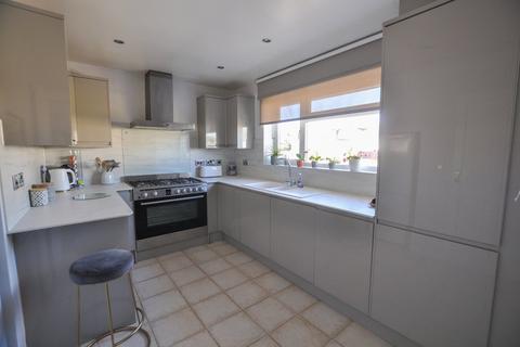4 bedroom chalet for sale, Dales Drive, Wimborne, BH21