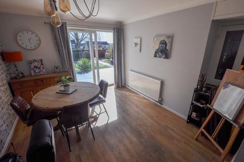 4 bedroom chalet for sale, Dales Drive, Wimborne, BH21