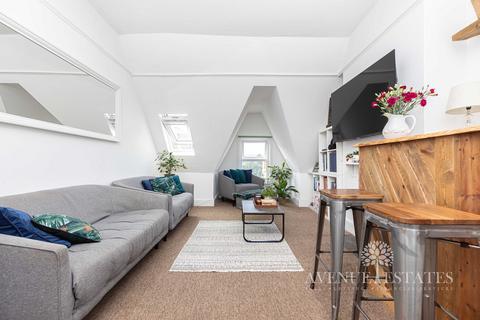 Flat 4, 11 Queens Road, Bournemouth, BH2 6BA