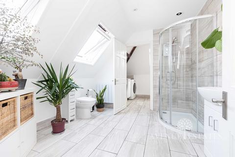 Flat 4, 11 Queens Road, Bournemouth, BH2 6BA