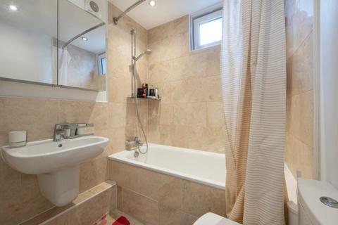 3 bedroom flat for sale, Pennyford Court, Henderson Drive, St John's Wood, London