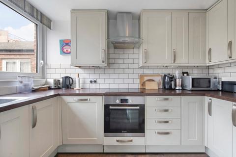 3 bedroom flat for sale, Pennyford Court, Henderson Drive, St John's Wood, London