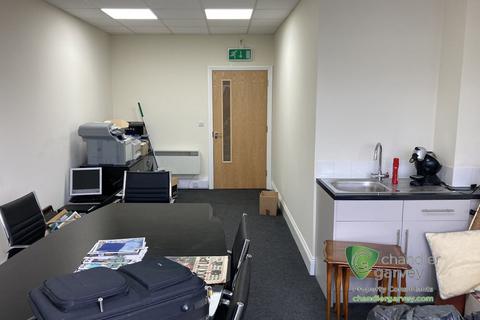 Industrial unit to rent, Moor Road, Chesham HP5
