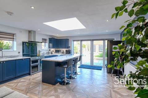 2 bedroom semi-detached house for sale, Furze Road, Norwich, Norfolk