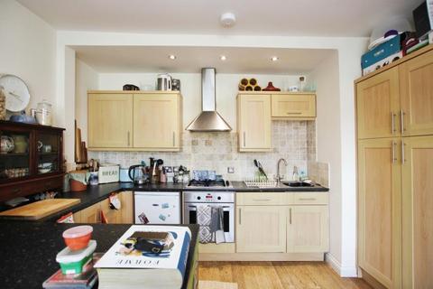 2 bedroom flat to rent, Longmead Avenue, Bristol BS7