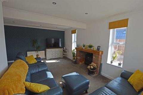 4 bedroom detached house for sale, Plank Drove, Peterborough PE6
