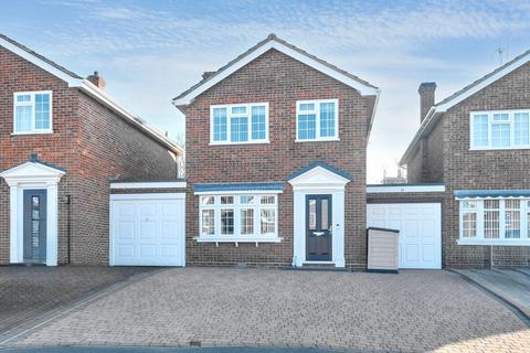 27 Tyrells Way, Great Baddow, Chelmsford, CM2 7DP