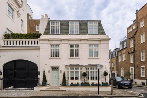 undefined, London SW1X