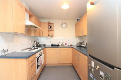 2 bedroom apartment to rent, Maltings Close, Bow, E3