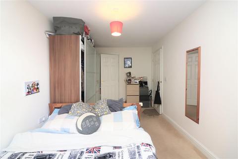 2 bedroom apartment to rent, Maltings Close, Bow, E3