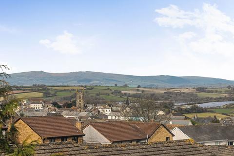 31 Cedar Close, Callington, PL17 7HG