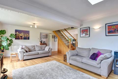 31 Haffenden Road, Tenterden, TN30 6QE