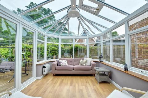 31 Haffenden Road, Tenterden, TN30 6QE