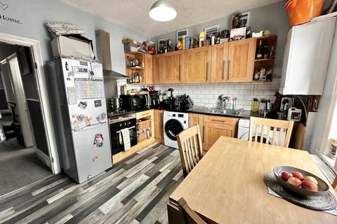 2 bedroom apartment for sale, Warbreck Drive, Blackpool FY2