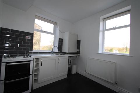 1 bedroom apartment to rent, Thackley Road, Bradford