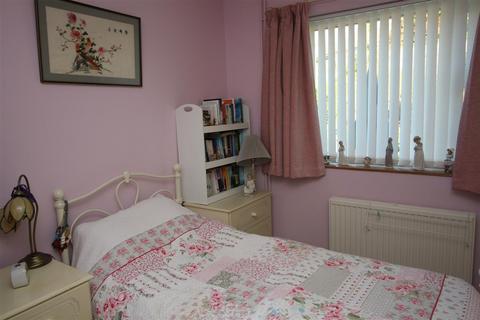 2 bedroom bungalow for sale, George Street, Clapham