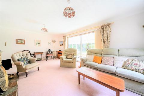 5 Windsor Gardens, Bedford, MK40 3BU