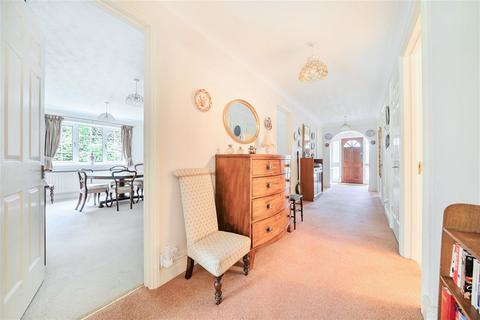 5 Windsor Gardens, Bedford, MK40 3BU