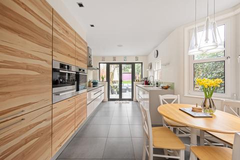 3 bedroom semi-detached house for sale, Charlton Lane, Greenwich SE7