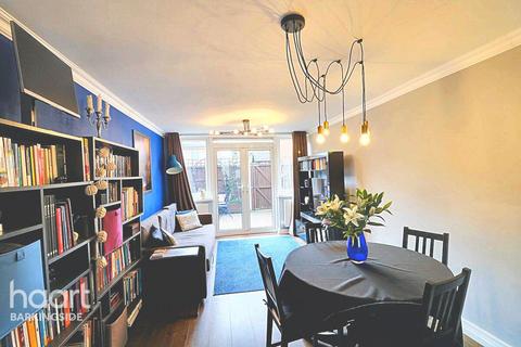 1 bedroom maisonette for sale, Tiptree Crescent, Clayhall