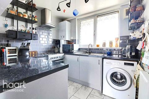1 bedroom maisonette for sale, Tiptree Crescent, Clayhall