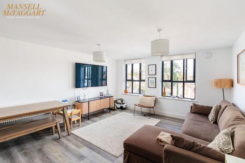 Flat B, 1 Downs View Road, Hassocks, BN6 8FL