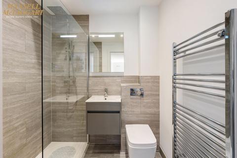 Flat B, 1 Downs View Road, Hassocks, BN6 8FL
