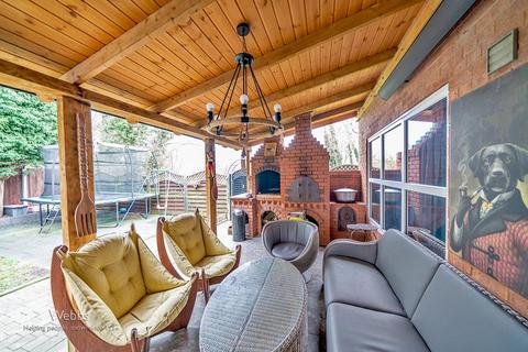 undefined, The Parkway, Walsall WS4