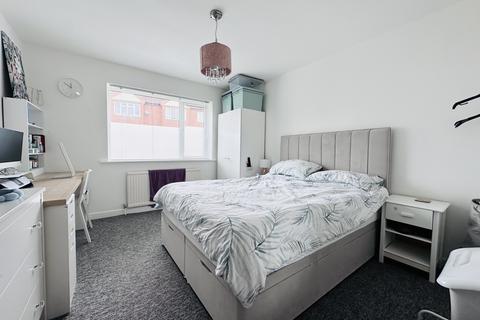 2 bedroom flat for sale, Northwood Square, Fareham PO16
