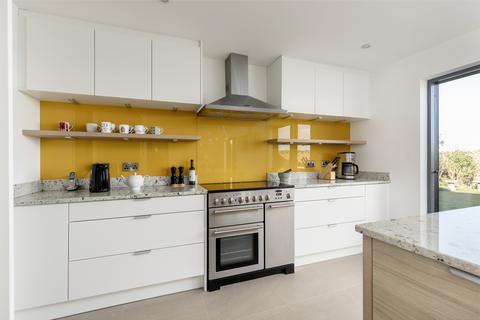 6 Glasclune Gardens, North Berwick, EH39 4RB