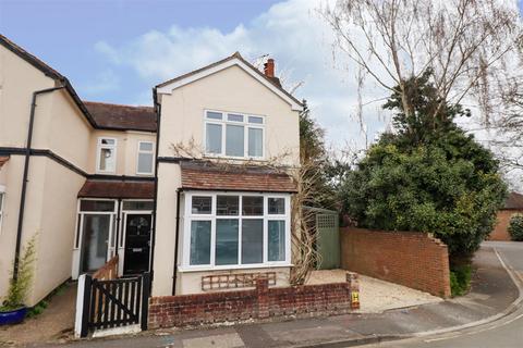 2 bedroom house for sale, Lyndford Terrace, Fleet GU52