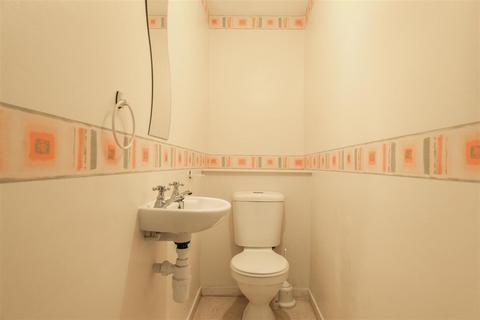 2 bedroom end of terrace house for sale, Eskdale Close, Wembley