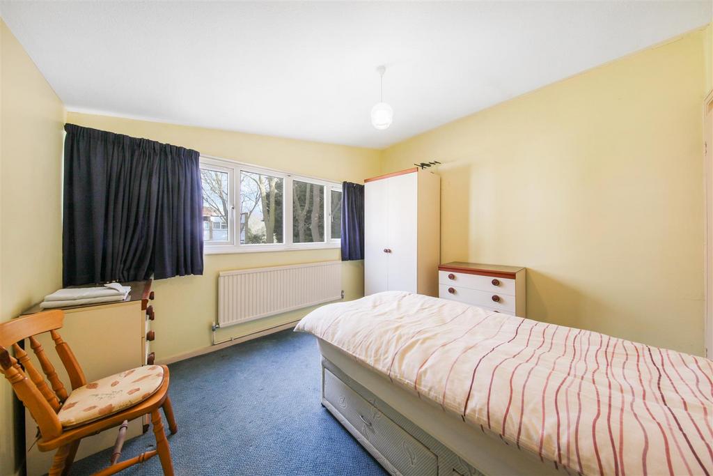 2 Eskdale Close - pm1a IGNSpi0 QRn ELGco Y.jpg
