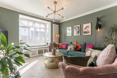 33 Binfield Road, Byfleet, West Byfleet, KT14 7PN