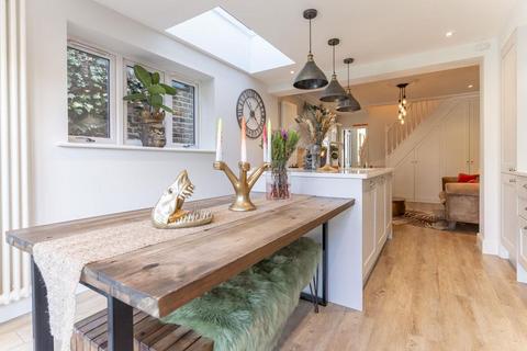 33 Binfield Road, Byfleet, West Byfleet, KT14 7PN