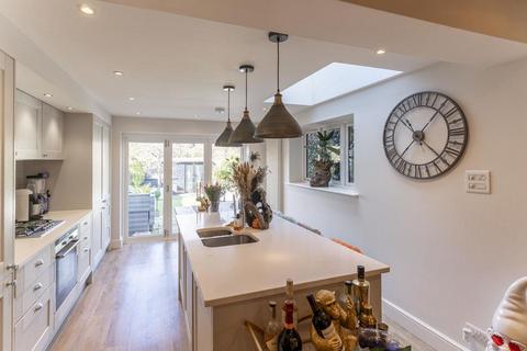 33 Binfield Road, Byfleet, West Byfleet, KT14 7PN