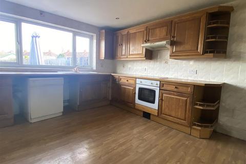 2 bedroom house for sale, Gillshill Road, Hull