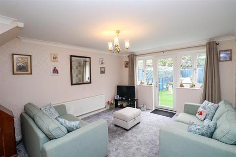 2 bedroom end of terrace house for sale, Nether Vell-Mead, Church Crookham GU52